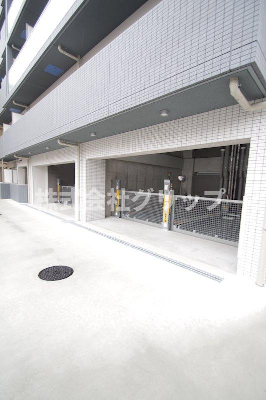 ラティエラ西横浜の駐車場