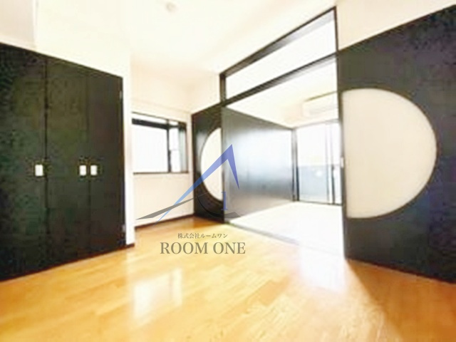 バースの居間・リビング|洋室のお部屋です。