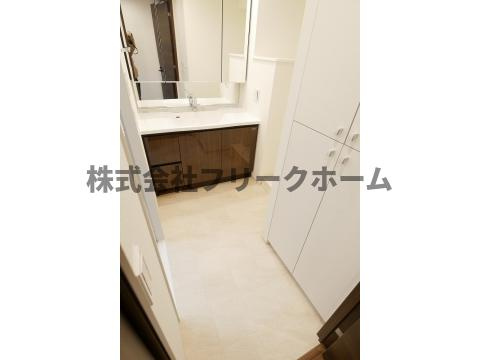 小金井市東町４丁目の賃貸マンションの洗面所