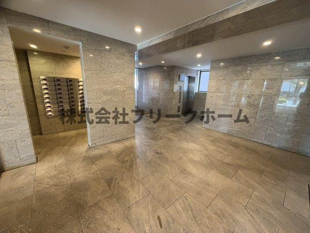 小金井市東町４丁目の賃貸マンションのロビー