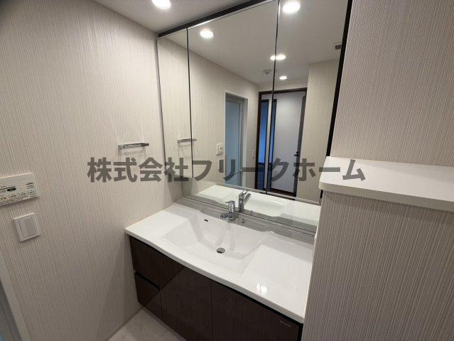 小金井市東町４丁目の賃貸マンションの洗面所