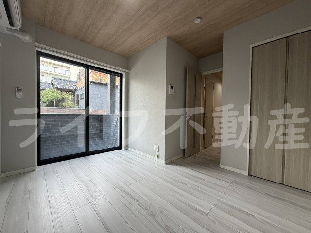 グラシアスコート荒本の居間・リビング