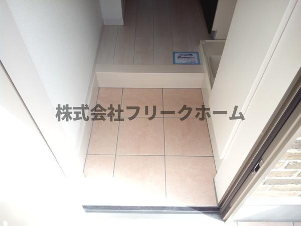 武蔵野市境４丁目のアパートの玄関