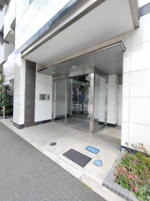 GROWS本所吾妻のエントランス