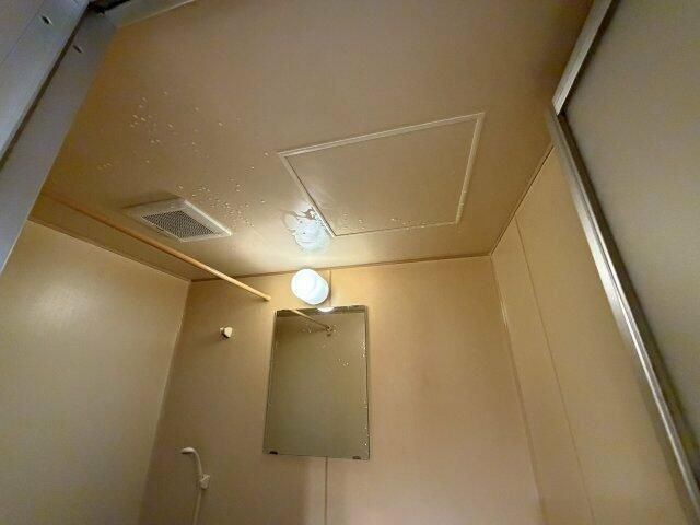 シティクレスト津田沼の玄関