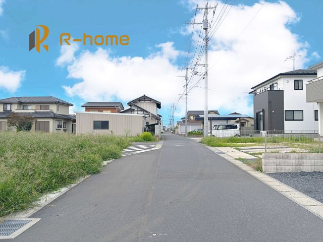 ひたちなか市足崎21期　新築戸建て　1号棟の前面道路含む現地写真|周辺環境も併せて案内致します♪
ぜひ現地へお越しください♪