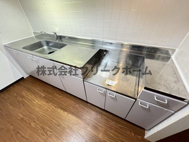 小金井市梶野町３丁目の賃貸マンションのキッチン