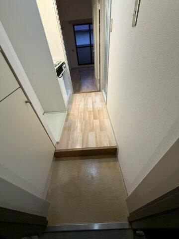 シティクレスト津田沼の玄関