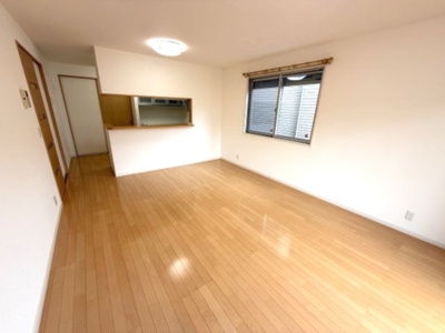 【居間・リビング】 | 南昭和町4丁目戸建