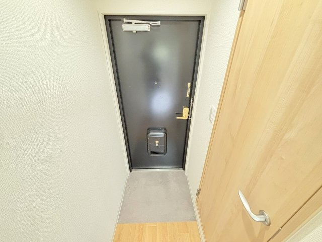 ハイツASKの玄関