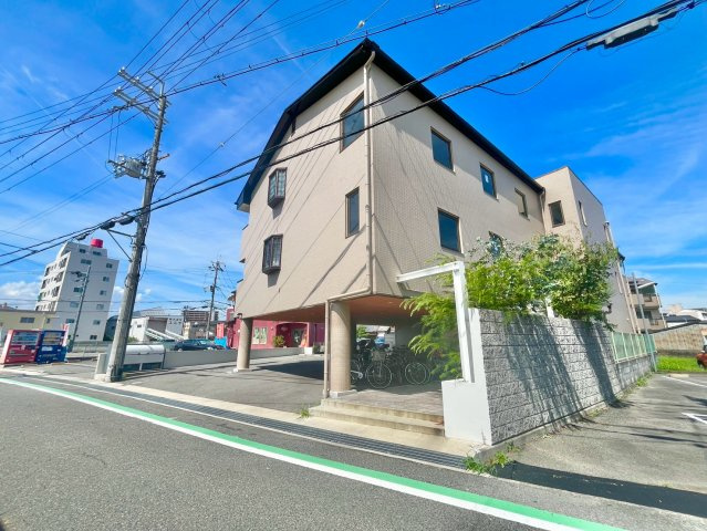 シャンソニエパレスの外観