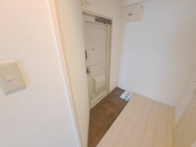 枝川ハイツの玄関