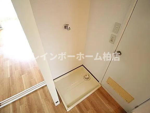 特典：仲介手数料が50％OFFです‼の設備|室内洗濯機置き場です