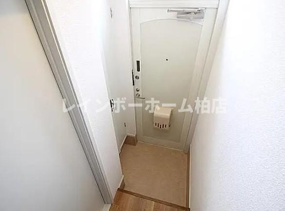 特典：仲介手数料が50％OFFです‼の玄関|落ち着いた玄関です