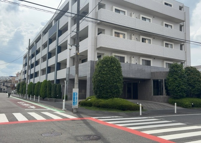 【構造・工法・仕様】 | ローヤルシティ相模原矢部 | ＲＣ造は、鉄筋とコンクリートを一体化させた構造材を柱や梁などに用いる構造です。耐震性や耐久性にすぐれています。