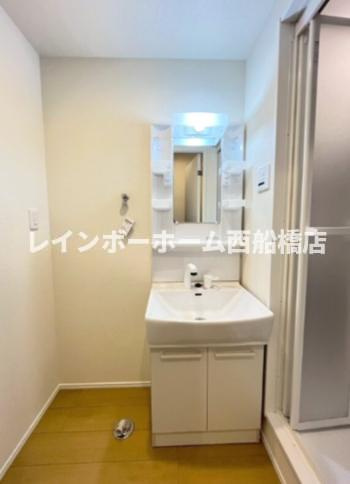 メゾントールモンド八千代中央の独立洗面台