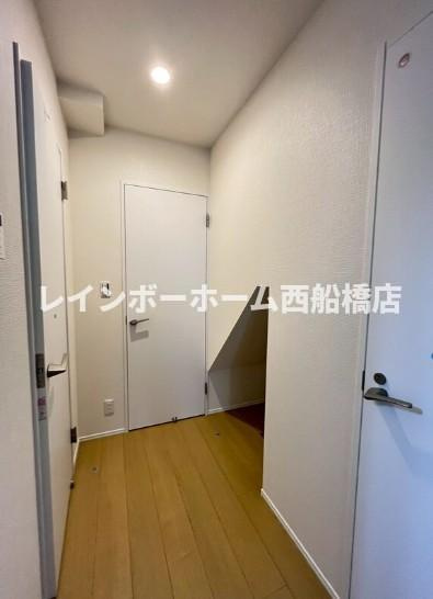 メゾントールモンド八千代中央の玄関