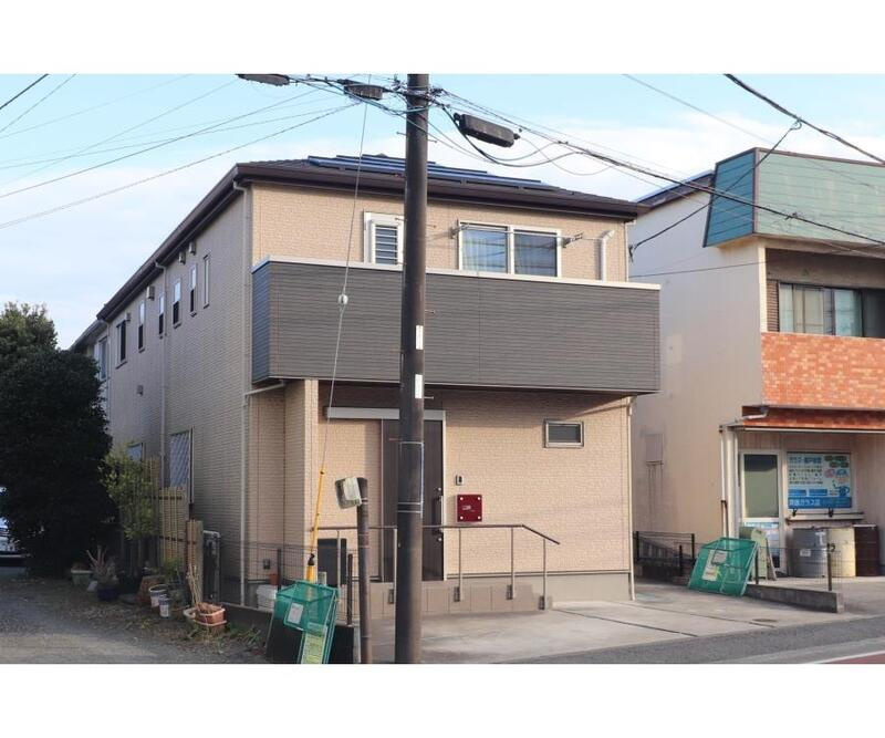 鎌倉市手広１丁目のアパートのエントランス
