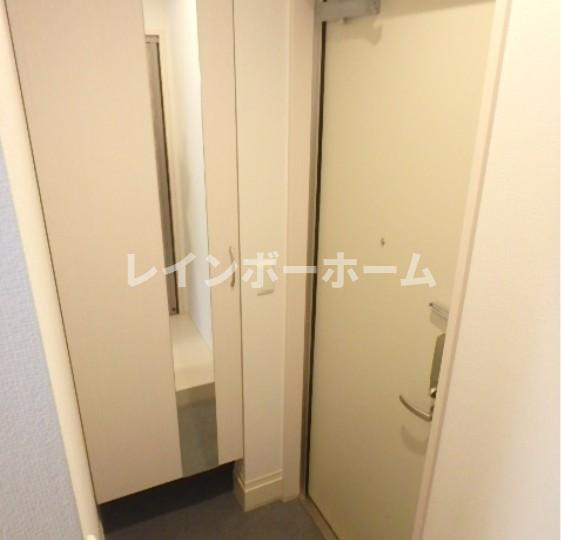 クリエストの玄関