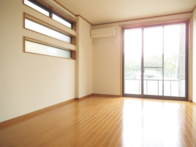 ノエルテラス浮間の居間・リビング|明るいお部屋です☆