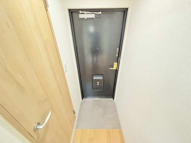 ハイツASKの玄関