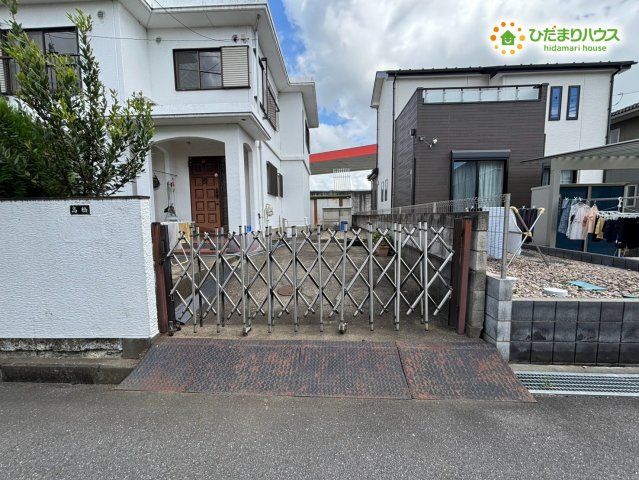 熊谷市上之　オーナーチェンジ物件の駐車場