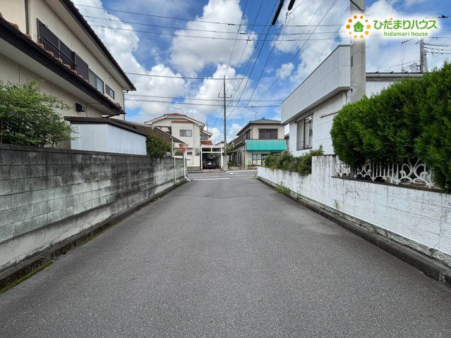 熊谷市上之　オーナーチェンジ物件の前面道路含む現地写真