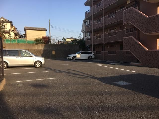 エスペランサクリアの駐車場