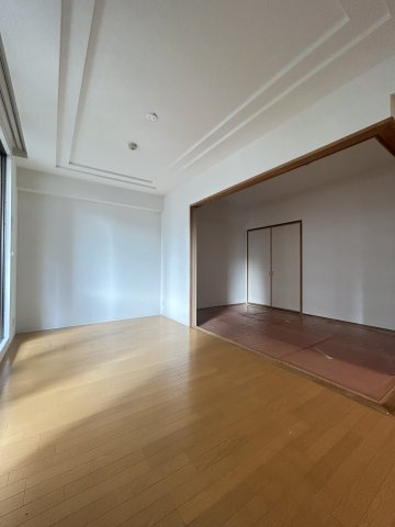 アーデンタワー新町の居間・リビング