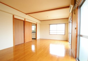 ハイランド松ヶ枝の居間・リビング|おしゃれな居間です