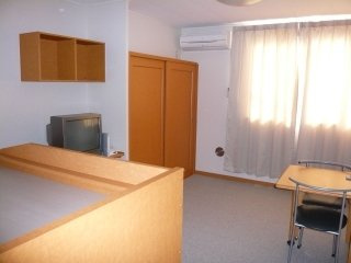 【居間・リビング】 | レオパレスレクサス | 広々とした空間です。