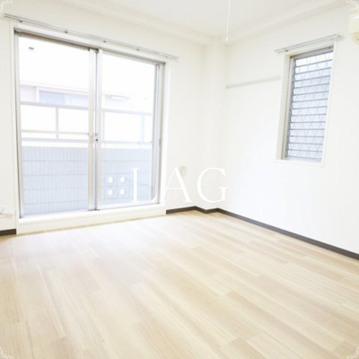 【居間・リビング】 | エルクレスト | 洋室のお部屋です。