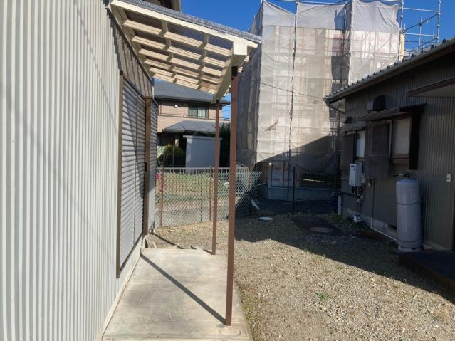 大柳借家の駐車場