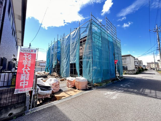 【ブルーミングガーデン】壬生町幸町 全2邸の前面道路含む現地写真|〇只今建築中〇
周辺環境が充実しております。
道路の配置や道の広さ日当たりなど、ぜひ現地もご確認ください！
弊社営業が同行してご案内も可能です☆
※2026年8月撮影