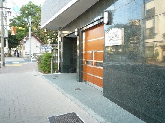 プレール・ドゥーク大島PARK SIDEのエントランス