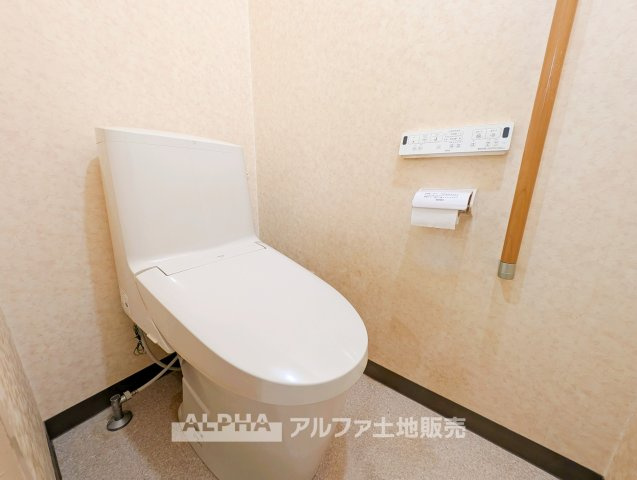 西武拝島ハイツ4号棟のトイレ|コンパクトで使いやすいトイレです