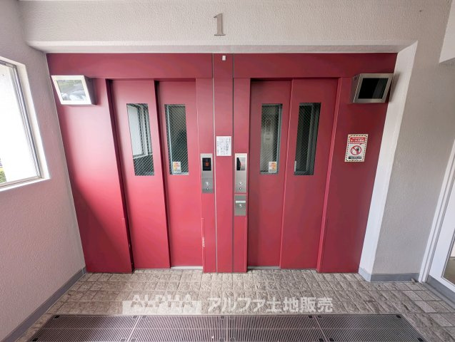 西武拝島ハイツ4号棟のその他|エレベーター