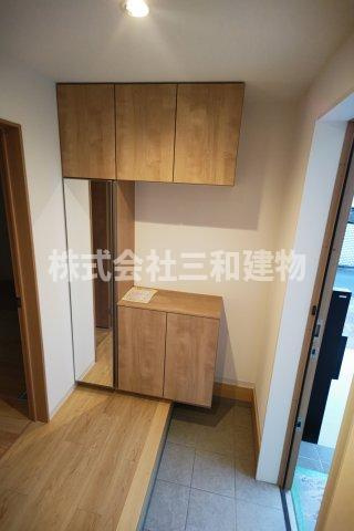 ヴィラ光が丘高松の玄関