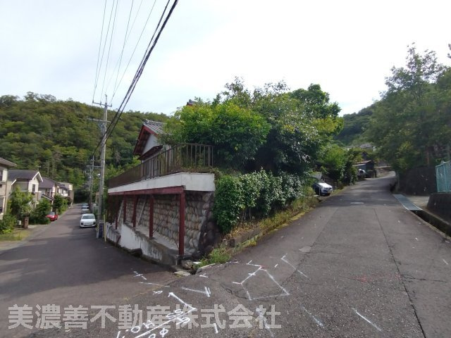 ６６８８４　岐阜市天池１丁目土地の前面道路含む現地写真