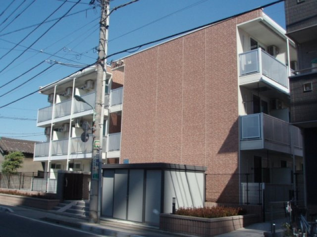 レオパレスエレガンス　ムサシノの外観