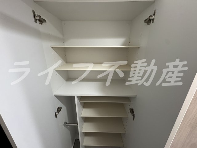 アドバンス大阪メルディアの収納|たっぷりとした収納スペースです