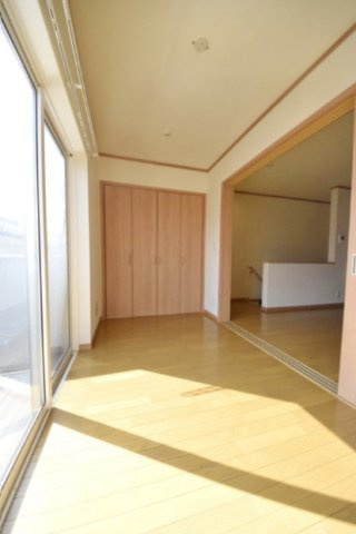 船橋市前原東４丁目のアパートの寝室