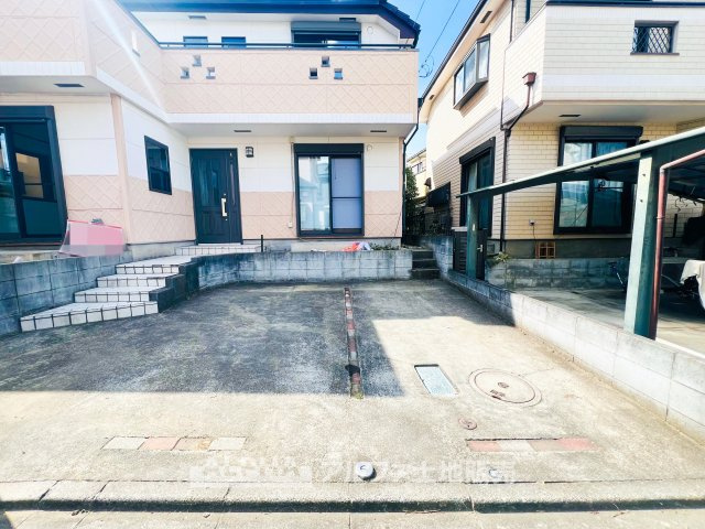武蔵村山市神明二丁目　リフォーム中古一戸建ての外観|外観は落ち着いています