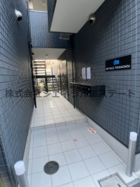 GMヒルズ藤田町のエントランス