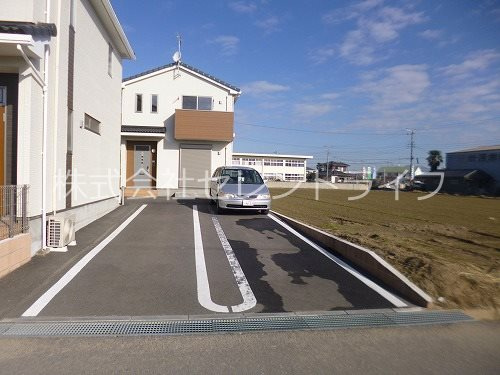サンコートいしげの駐車場