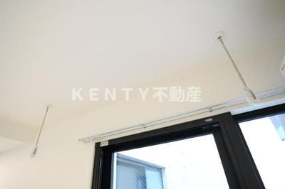 【設備】 | ザ・プレイス中馬込 | 設備室内物干し
