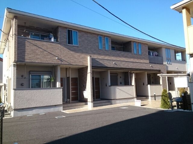 厚木市愛甲３丁目のアパートの外観