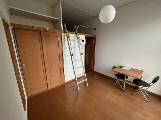 レオパレスパピー北浦Ⅰのその他|2階は絨毯仕様
