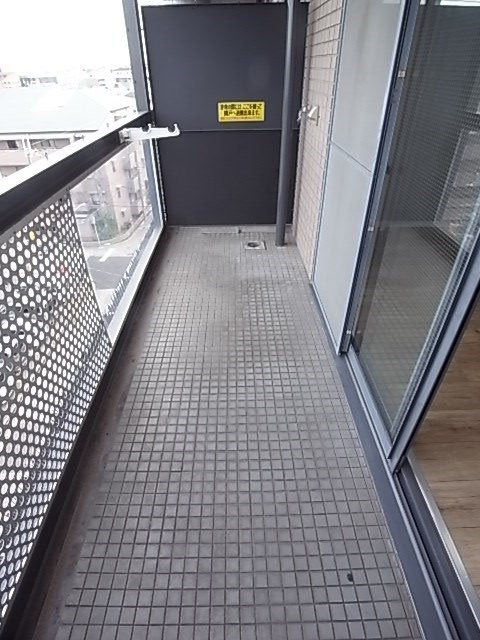 O・Jフィールドのバルコニー