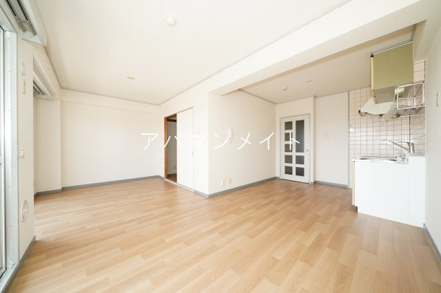 【居間・リビング】 | ヒルズ小山台Ⅲ | ゆったりとした居間です